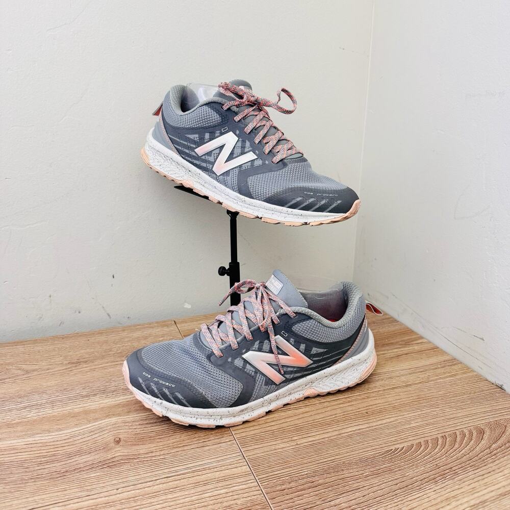 New Balance FuelCore Nitrel V1 trail running shoes Gray And Pink Women’s 8.5